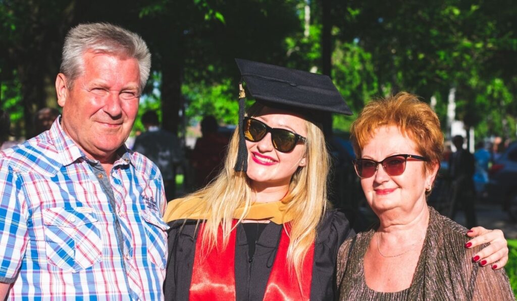 Make Your Daughter’s Graduation Memorable